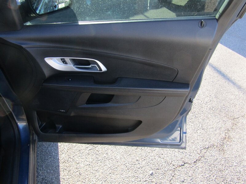 2017 Chevrolet Equinox PREM,AWD,NAV,TECH PKG,RVC,SILVER CERTIFIED   - Photo 38 - Haddon Twp, NJ 08107