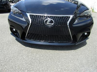 2015 Lexus IS   - Photo 11 - Haddon Twp, NJ 08107