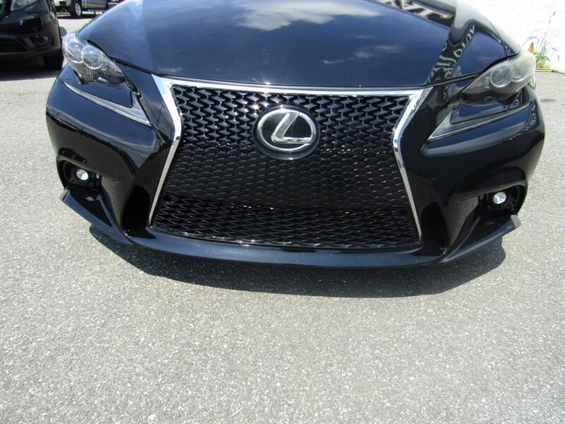 2015 Lexus IS - Photo 11 - Haddon Twp, NJ 08107