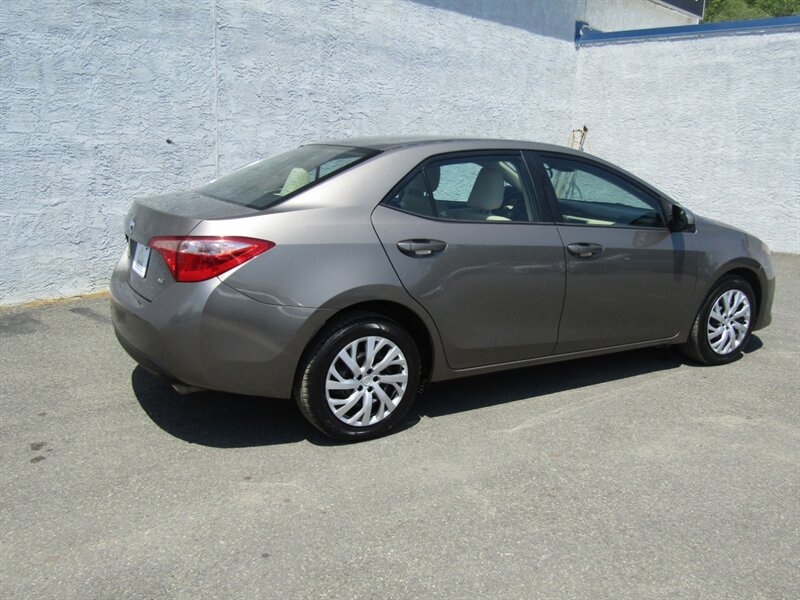 2018 Toyota Corolla LE,CONV PKG,RVC,SILVER CERTIFIED - Photo 8 - Haddon Twp, NJ 08107