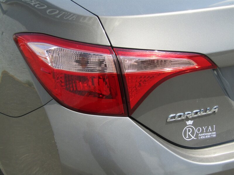 2018 Toyota Corolla LE,CONV PKG,RVC,SILVER CERTIFIED - Photo 11 - Haddon Twp, NJ 08107