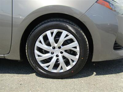 2018 Toyota Corolla LE,CONV PKG,RVC,SILVER CERTIFIED - Photo 16 - Haddon Twp, NJ 08107