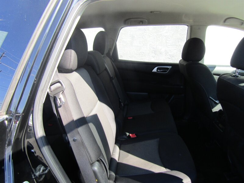 2017 Nissan Pathfinder SV - Photo 17 - Haddon Twp, NJ 08107