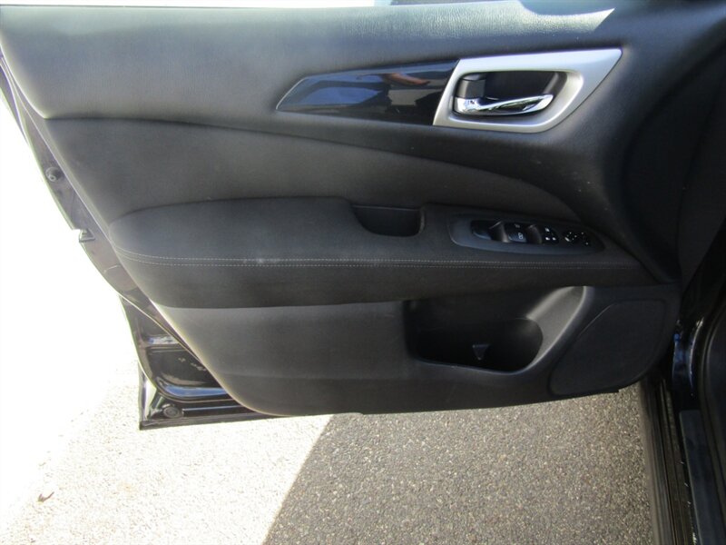 2017 Nissan Pathfinder SV - Photo 9 - Haddon Twp, NJ 08107