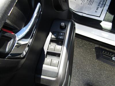 2021 Toyota Tacoma 4X4 V6 SR TRD OFF-ROAD ,TECH PKG ,SILVER CERTIFIED   - Photo 14 - Haddon Twp, NJ 08107