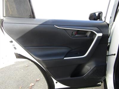 2019 Toyota RAV4 LE AWD,CONV PKG,PWR PKG RVC,SILVER CERTIFIED - Photo 17 - Haddon Twp, NJ 08107
