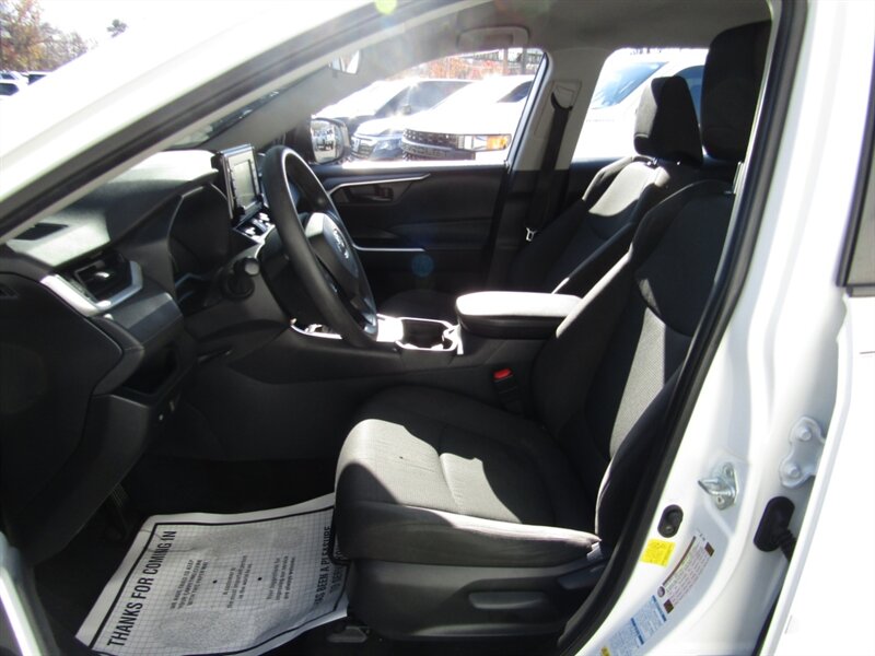 2019 Toyota RAV4 LE AWD,CONV PKG,PWR PKG RVC,SILVER CERTIFIED - Photo 13 - Haddon Twp, NJ 08107