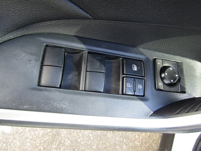 2019 Toyota RAV4 LE AWD,CONV PKG,PWR PKG RVC,SILVER CERTIFIED - Photo 15 - Haddon Twp, NJ 08107