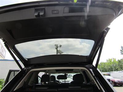 2023 Volkswagen Atlas AWD, PREM PKG,TECH PKG,RVC,SILVER CERTIFIED   - Photo 39 - Haddon Twp, NJ 08107