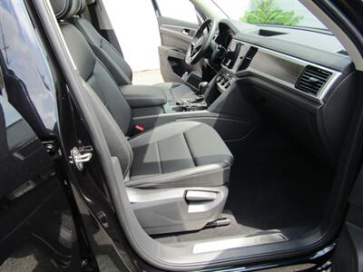 2023 Volkswagen Atlas AWD, PREM PKG,TECH PKG,RVC,SILVER CERTIFIED   - Photo 47 - Haddon Twp, NJ 08107