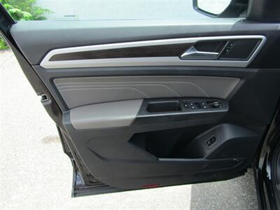 2023 Volkswagen Atlas AWD, PREM PKG,TECH PKG,RVC,SILVER CERTIFIED   - Photo 30 - Haddon Twp, NJ 08107