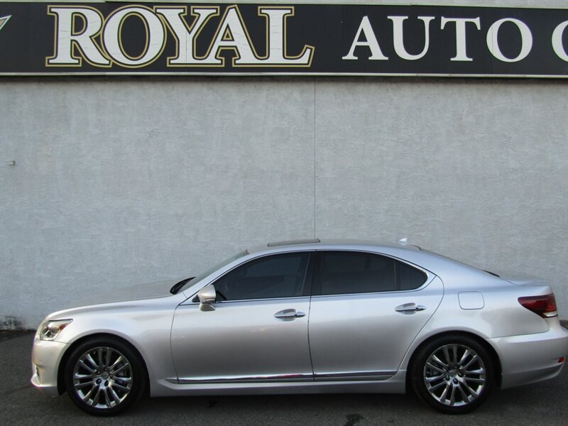 2013 Lexus LS NAV,COMFORT PKG,ALL WEATHER PKG,SILVER CERTIFIED - Photo 4 - Haddon Twp, NJ 08107