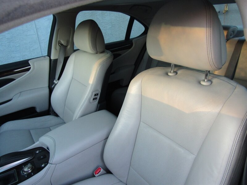2013 Lexus LS NAV,COMFORT PKG,ALL WEATHER PKG,SILVER CERTIFIED - Photo 13 - Haddon Twp, NJ 08107