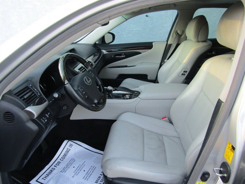 2013 Lexus LS NAV,COMFORT PKG,ALL WEATHER PKG,SILVER CERTIFIED - Photo 12 - Haddon Twp, NJ 08107