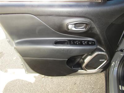 2021 Jeep Renegade LIMITED,AWD,NAV,TECH PKG,SILVER CERTIFIED   - Photo 10 - Haddon Twp, NJ 08107