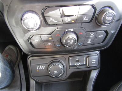 2021 Jeep Renegade LIMITED,AWD,NAV,TECH PKG,SILVER CERTIFIED   - Photo 32 - Haddon Twp, NJ 08107