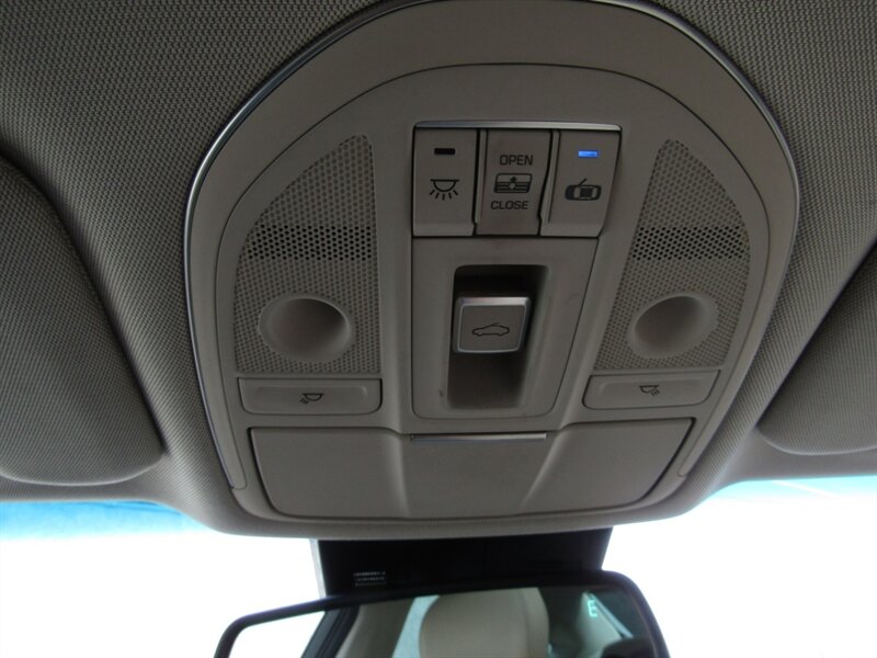 2015 Hyundai Genesis AWD,ULTIMATE SIGNATURE TECH PKG,,SILVER CERTIFIED - Photo 37 - Haddon Twp, NJ 08107