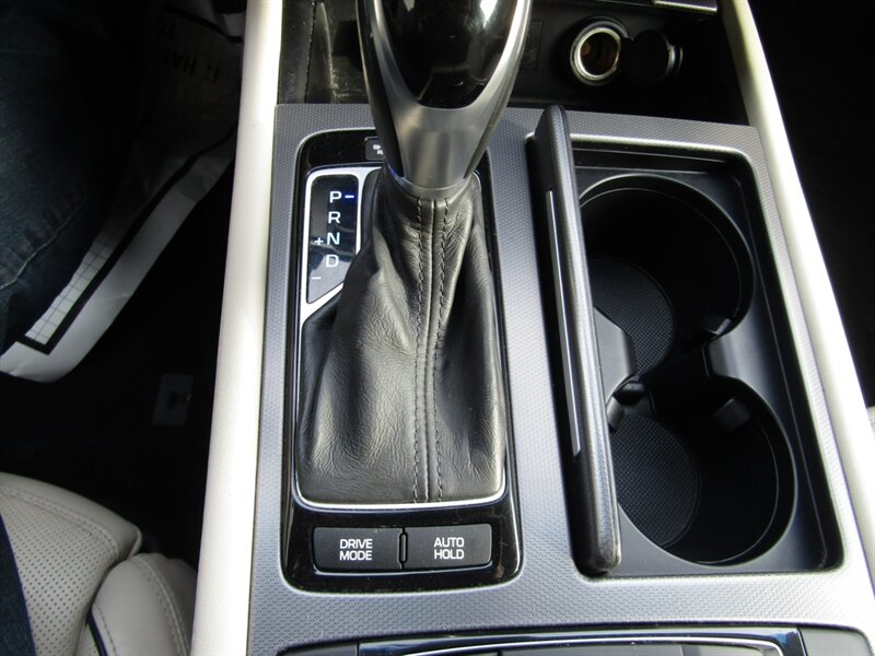2015 Hyundai Genesis AWD,ULTIMATE SIGNATURE TECH PKG,,SILVER CERTIFIED - Photo 35 - Haddon Twp, NJ 08107