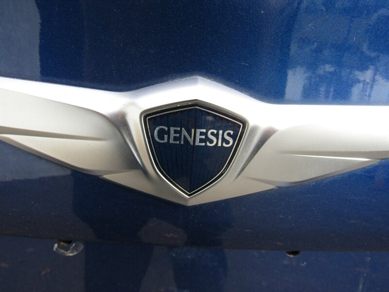 2015 Hyundai Genesis AWD,ULTIMATE SIGNATURE TECH PKG,,SILVER CERTIFIED - Photo 11 - Haddon Twp, NJ 08107