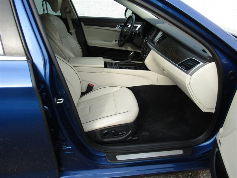2015 Hyundai Genesis AWD,ULTIMATE SIGNATURE TECH PKG,,SILVER CERTIFIED - Photo 23 - Haddon Twp, NJ 08107