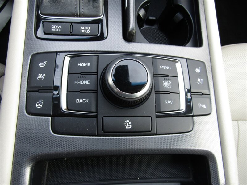 2015 Hyundai Genesis AWD,ULTIMATE SIGNATURE TECH PKG,,SILVER CERTIFIED - Photo 36 - Haddon Twp, NJ 08107