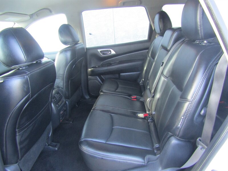 2020 Nissan Pathfinder AWD,NAV,DR.ASST PKG,TECH PKG,RVC,SILVER CERTIFIED - Photo 14 - Haddon Twp, NJ 08107
