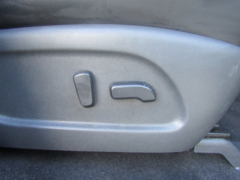 2020 Nissan Pathfinder AWD,NAV,DR.ASST PKG,TECH PKG,RVC,SILVER CERTIFIED - Photo 21 - Haddon Twp, NJ 08107