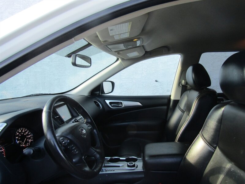 2020 Nissan Pathfinder AWD,NAV,DR.ASST PKG,TECH PKG,RVC,SILVER CERTIFIED - Photo 12 - Haddon Twp, NJ 08107