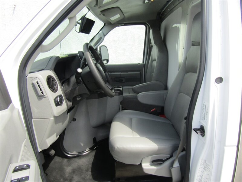 2023 Ford E-Series REFRIGERATED/FREEZER BOX – THERMO KING V320 ELECTRIC STANDBY - Photo 21 - Haddon Twp, NJ 08107