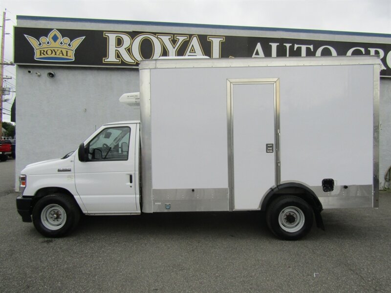 2023 Ford E-Series REFRIGERATED/FREEZER BOX – THERMO KING V320 ELECTRIC STANDBY - Photo 5 - Haddon Twp, NJ 08107