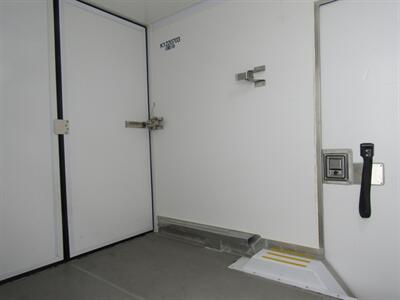 2023 Ford E-Series REFRIGERATED/FREEZER BOX – THERMO KING V320 ELECTRIC STANDBY - Photo 14 - Haddon Twp, NJ 08107
