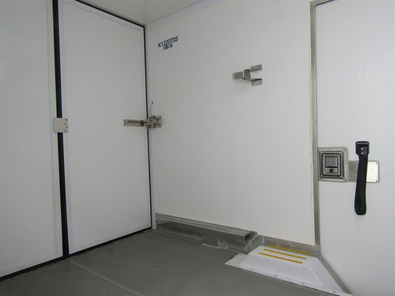 2023 Ford E-Series REFRIGERATED/FREEZER BOX – THERMO KING V320 ELECTRIC STANDBY - Photo 14 - Haddon Twp, NJ 08107