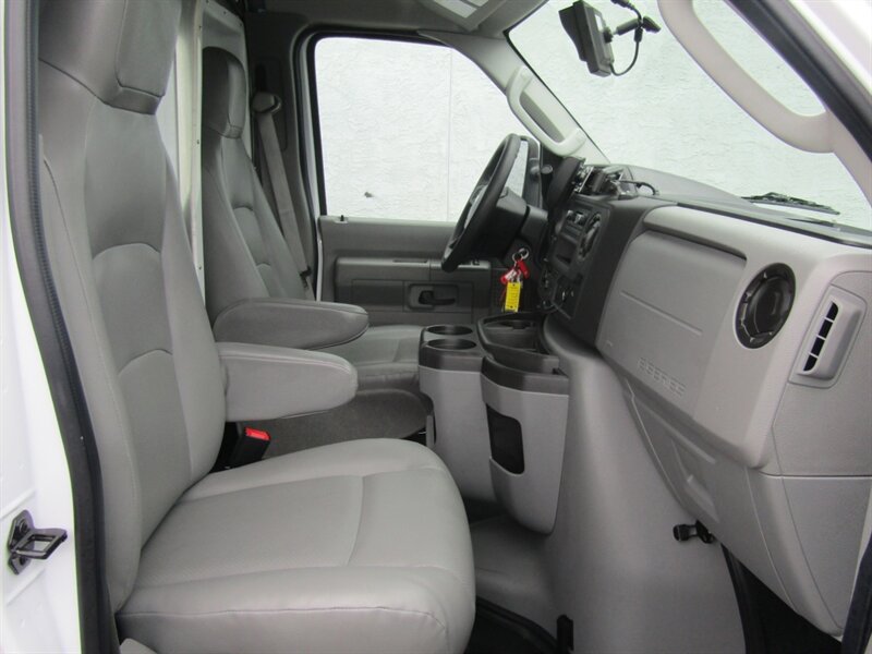 2023 Ford E-Series REFRIGERATED/FREEZER BOX – THERMO KING V320 ELECTRIC STANDBY - Photo 22 - Haddon Twp, NJ 08107