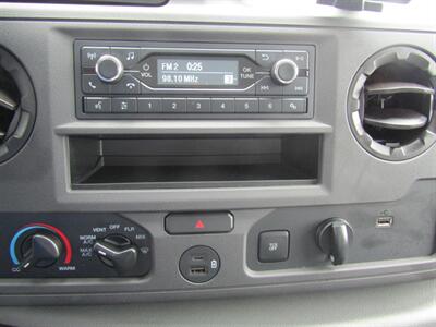2023 Ford E-Series REFRIGERATED/FREEZER BOX – THERMO KING V320 ELECTRIC STANDBY - Photo 29 - Haddon Twp, NJ 08107
