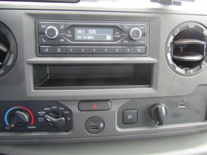 2023 Ford E-Series REFRIGERATED/FREEZER BOX – THERMO KING V320 ELECTRIC STANDBY - Photo 29 - Haddon Twp, NJ 08107