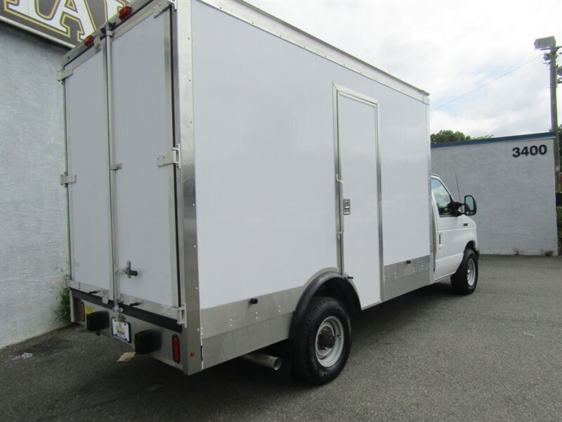2023 Ford E-Series REFRIGERATED/FREEZER BOX – THERMO KING V320 ELECTRIC STANDBY - Photo 10 - Haddon Twp, NJ 08107