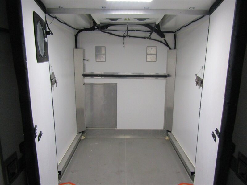 2023 Ford E-Series REFRIGERATED/FREEZER BOX – THERMO KING V320 ELECTRIC STANDBY - Photo 15 - Haddon Twp, NJ 08107