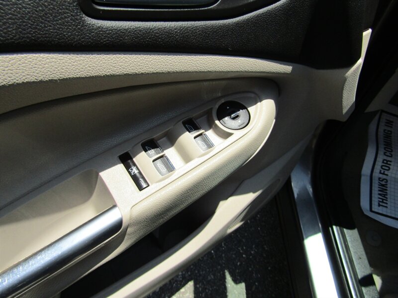 2014 Ford Escape AWD,NAV,PREM PKG,COMFORT PKG,SILVER CERTIFIED - Photo 33 - Haddon Twp, NJ 08107