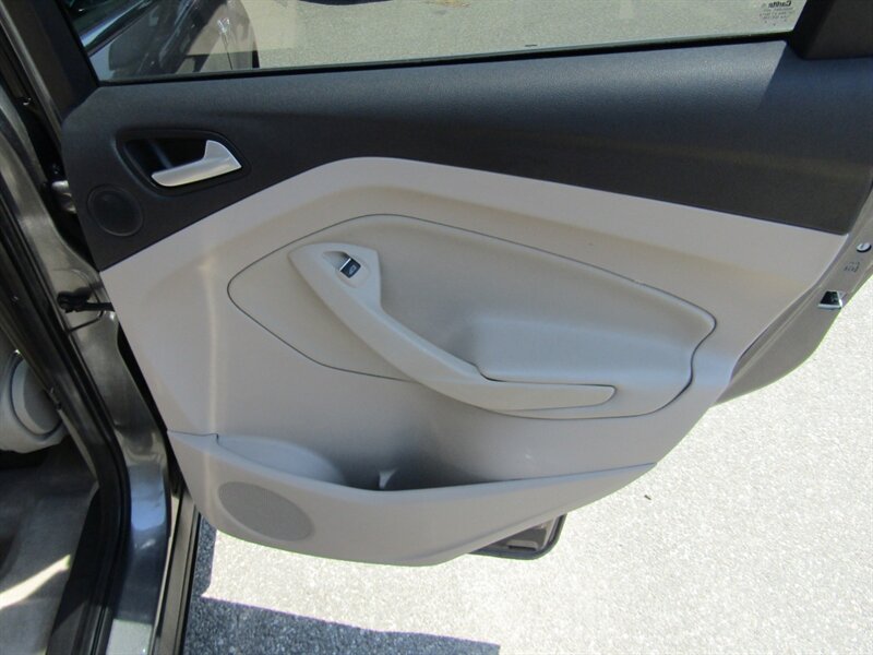 2014 Ford Escape AWD,NAV,PREM PKG,COMFORT PKG,SILVER CERTIFIED - Photo 47 - Haddon Twp, NJ 08107
