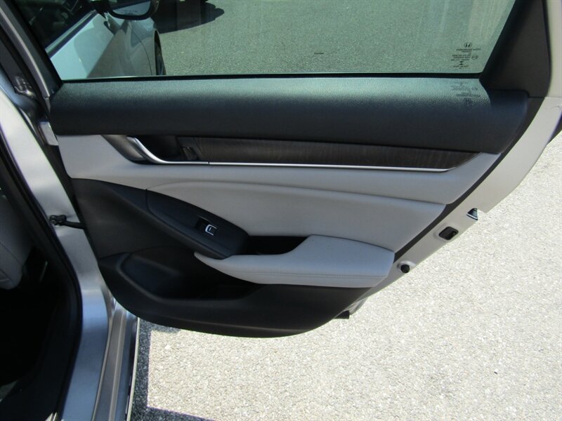 2018 Honda Accord EXL,PREM,NAV,TECH PKG,DR.ASST PKG,SILVER CERTIFIED - Photo 41 - Haddon Twp, NJ 08107