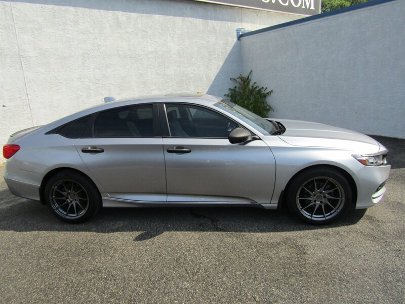 2018 Honda Accord EXL,PREM,NAV,TECH PKG,DR.ASST PKG,SILVER CERTIFIED - Photo 8 - Haddon Twp, NJ 08107