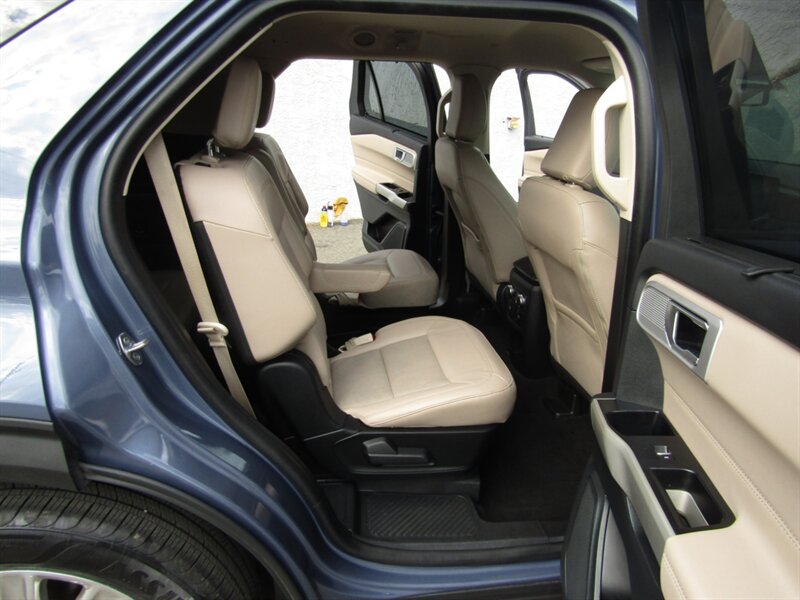 2021 Ford Explorer Hybrid Limited photo 36