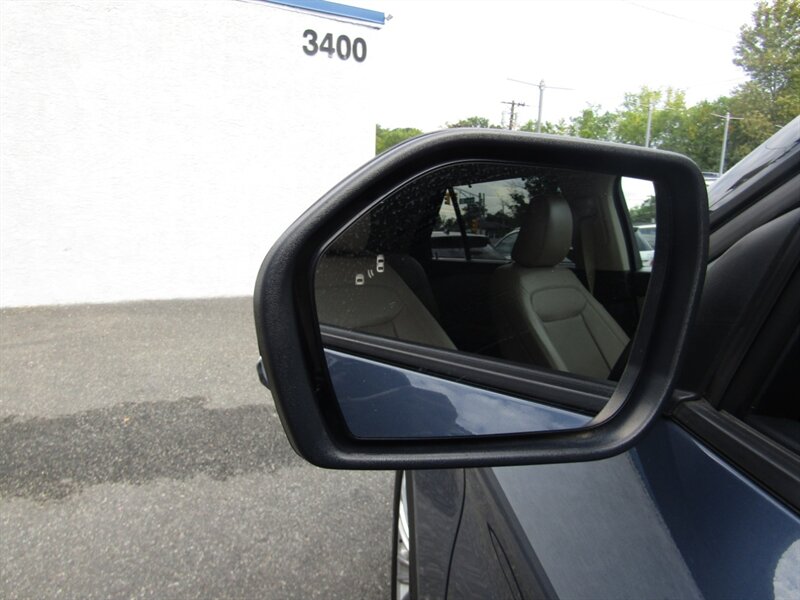 2021 Ford Explorer Hybrid Limited photo 20