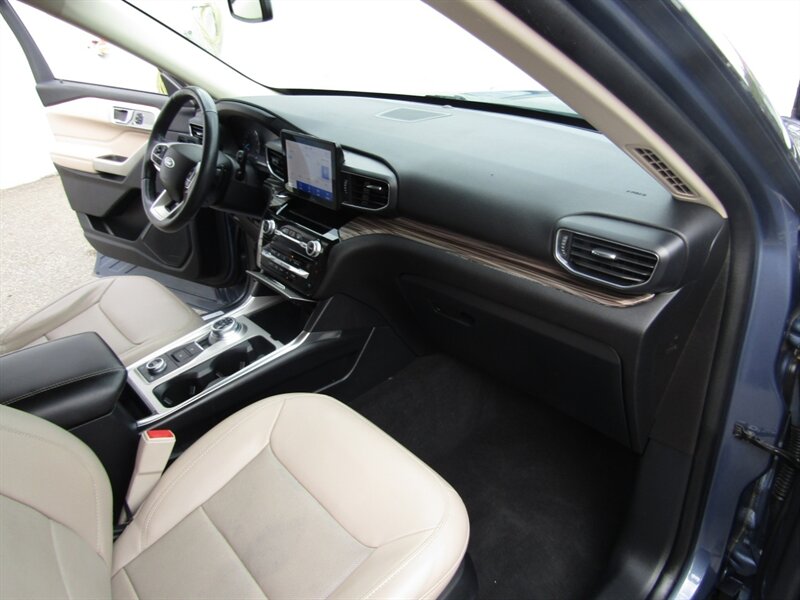 2021 Ford Explorer Hybrid Limited photo 40