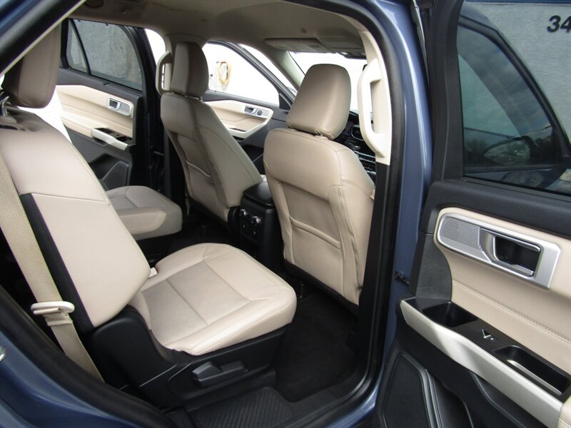 2021 Ford Explorer Hybrid Limited photo 37