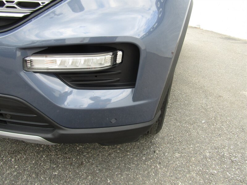 2021 Ford Explorer Hybrid Limited photo 10