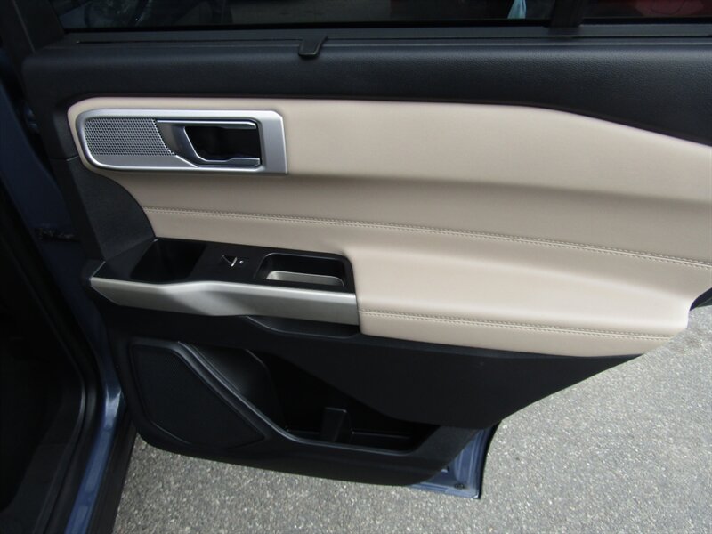 2021 Ford Explorer Hybrid Limited photo 38