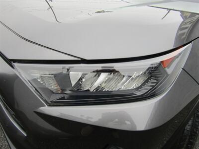 2021 Toyota RAV4 LE   - Photo 10 - Haddon Twp, NJ 08107