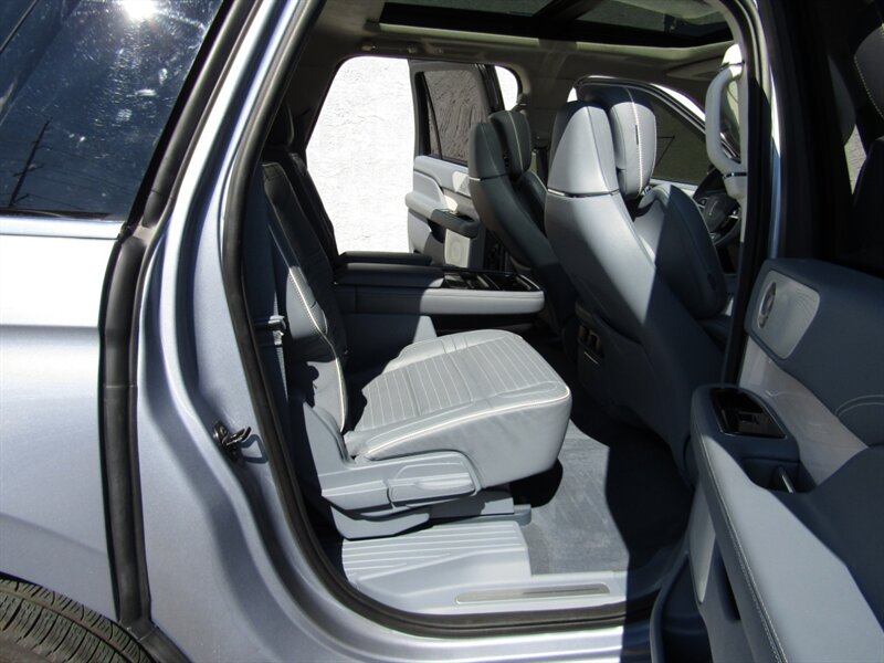 2024 Lincoln Navigator L BLACK LABEL AWD,DR ASST,TECH PKG,SILVER CERTIFIED - Photo 49 - Haddon Twp, NJ 08107