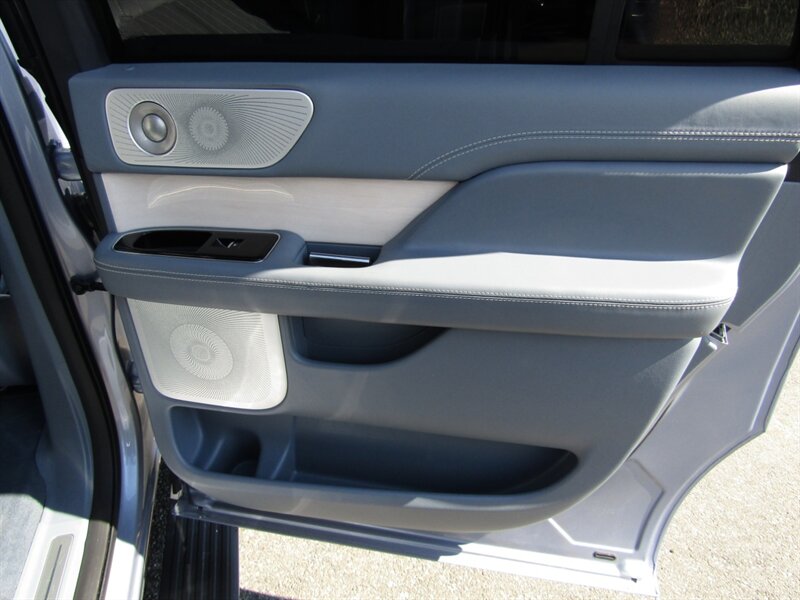 2024 Lincoln Navigator L BLACK LABEL AWD,DR ASST,TECH PKG,SILVER CERTIFIED - Photo 50 - Haddon Twp, NJ 08107